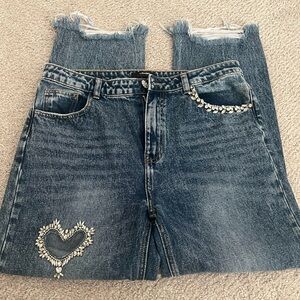 Mom style jeans with crystal details